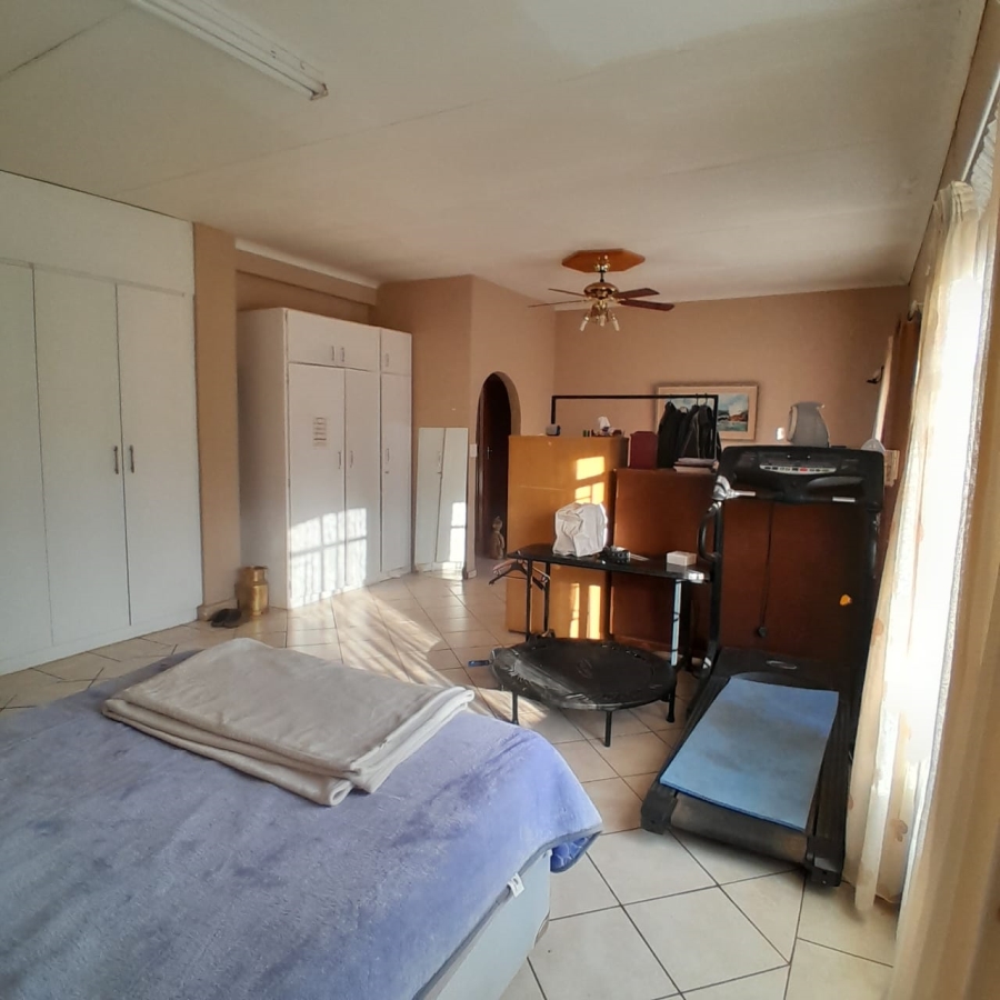 4 Bedroom Property for Sale in Schietfontein North West